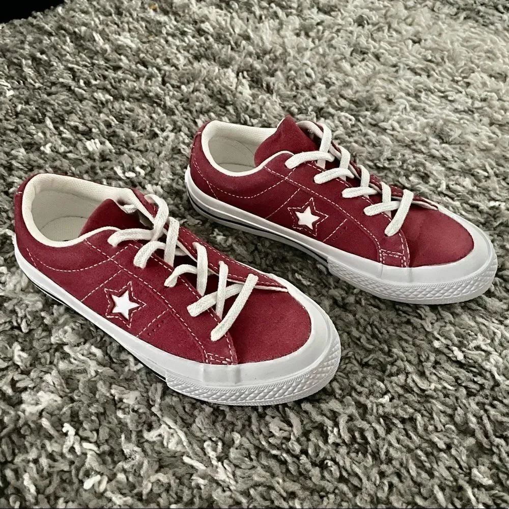 NWT Converse Kids One Star Shoes